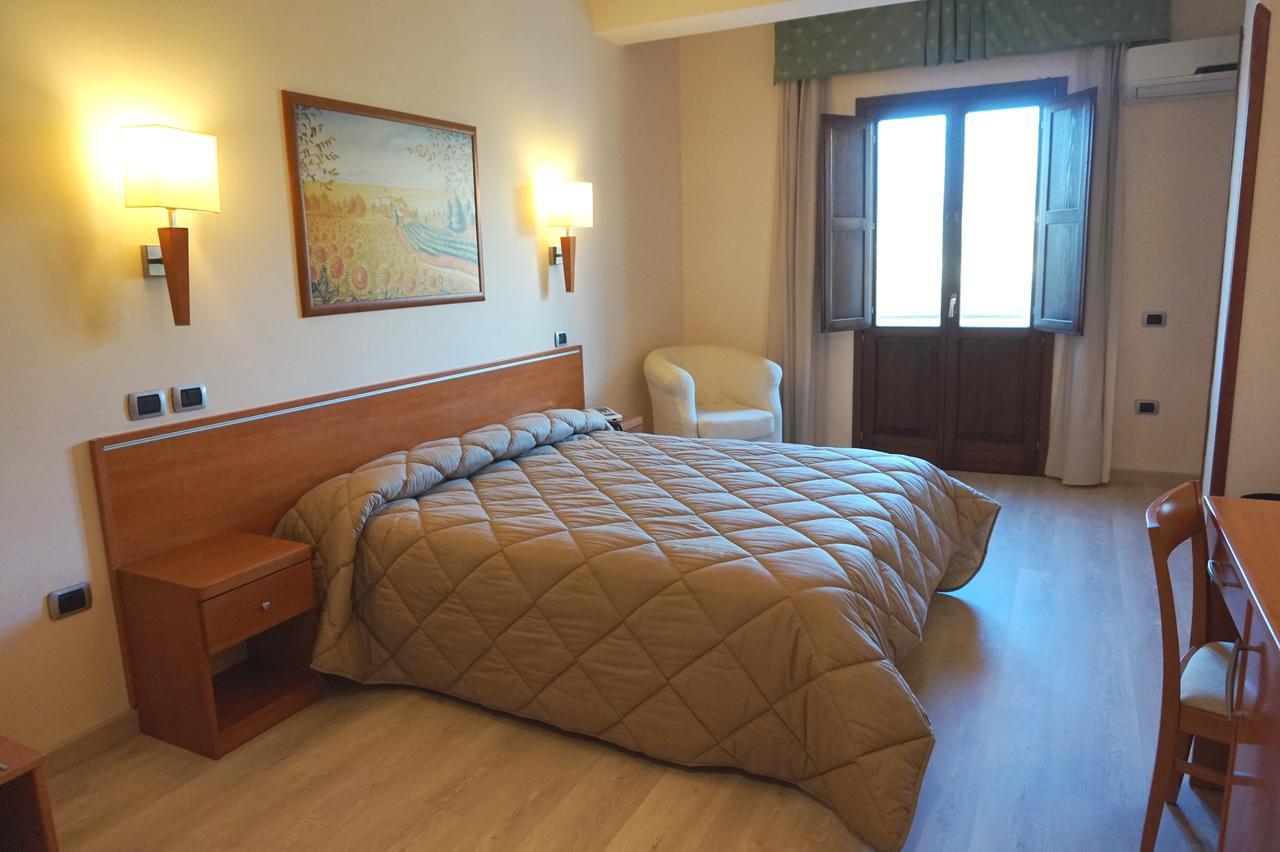 Bel Sito Hotel Due Torri Manocalzati Екстер'єр фото