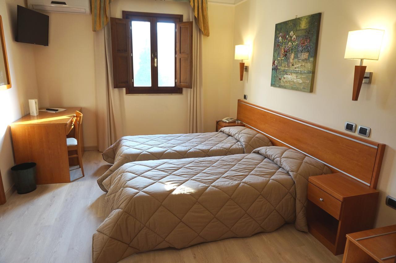 Bel Sito Hotel Due Torri Manocalzati Екстер'єр фото