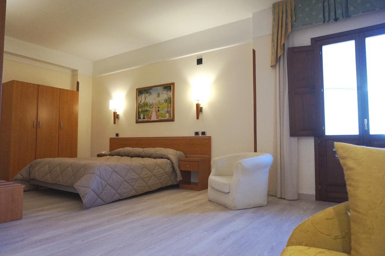 Bel Sito Hotel Due Torri Manocalzati Екстер'єр фото