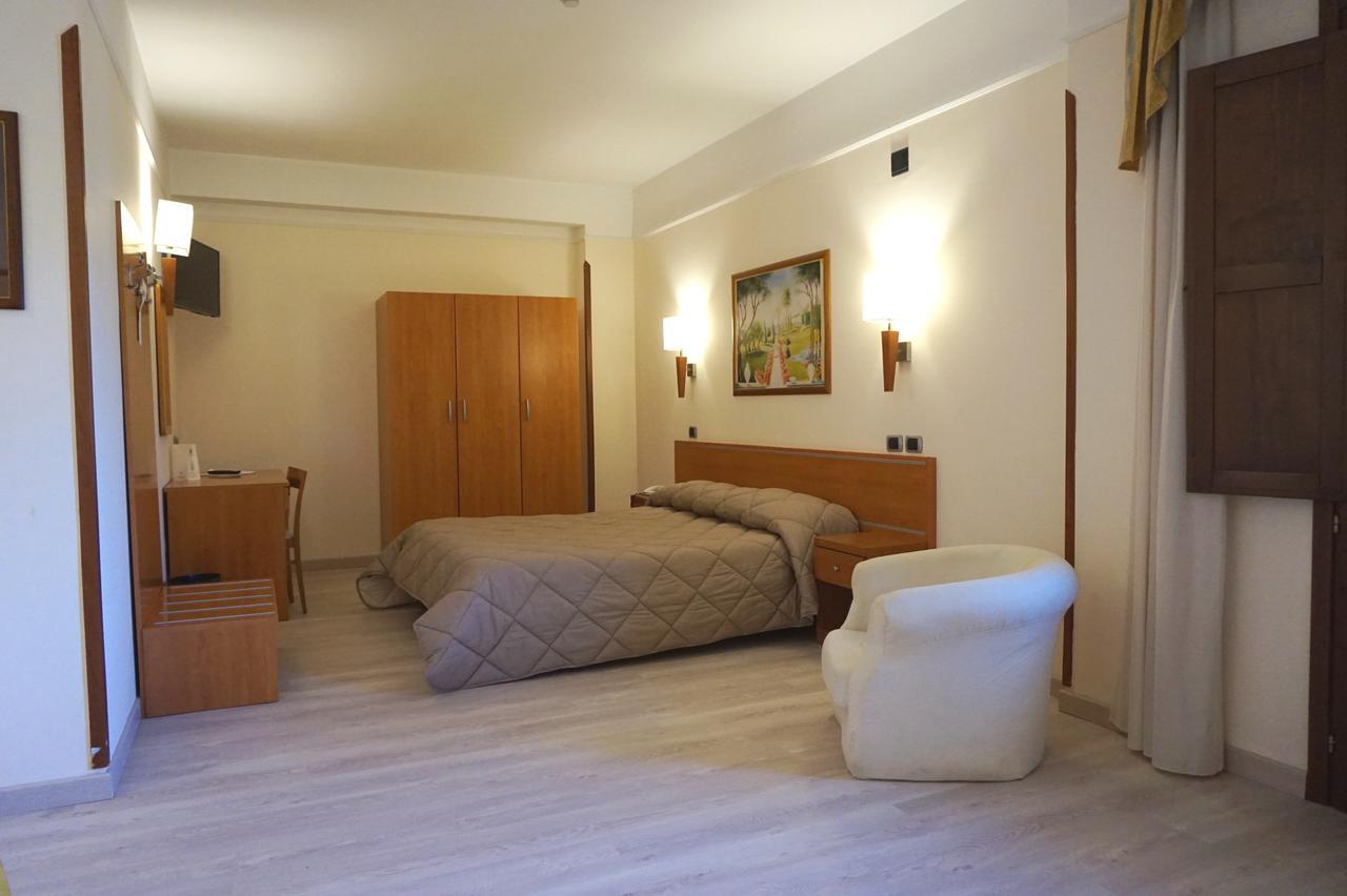 Bel Sito Hotel Due Torri Manocalzati Екстер'єр фото