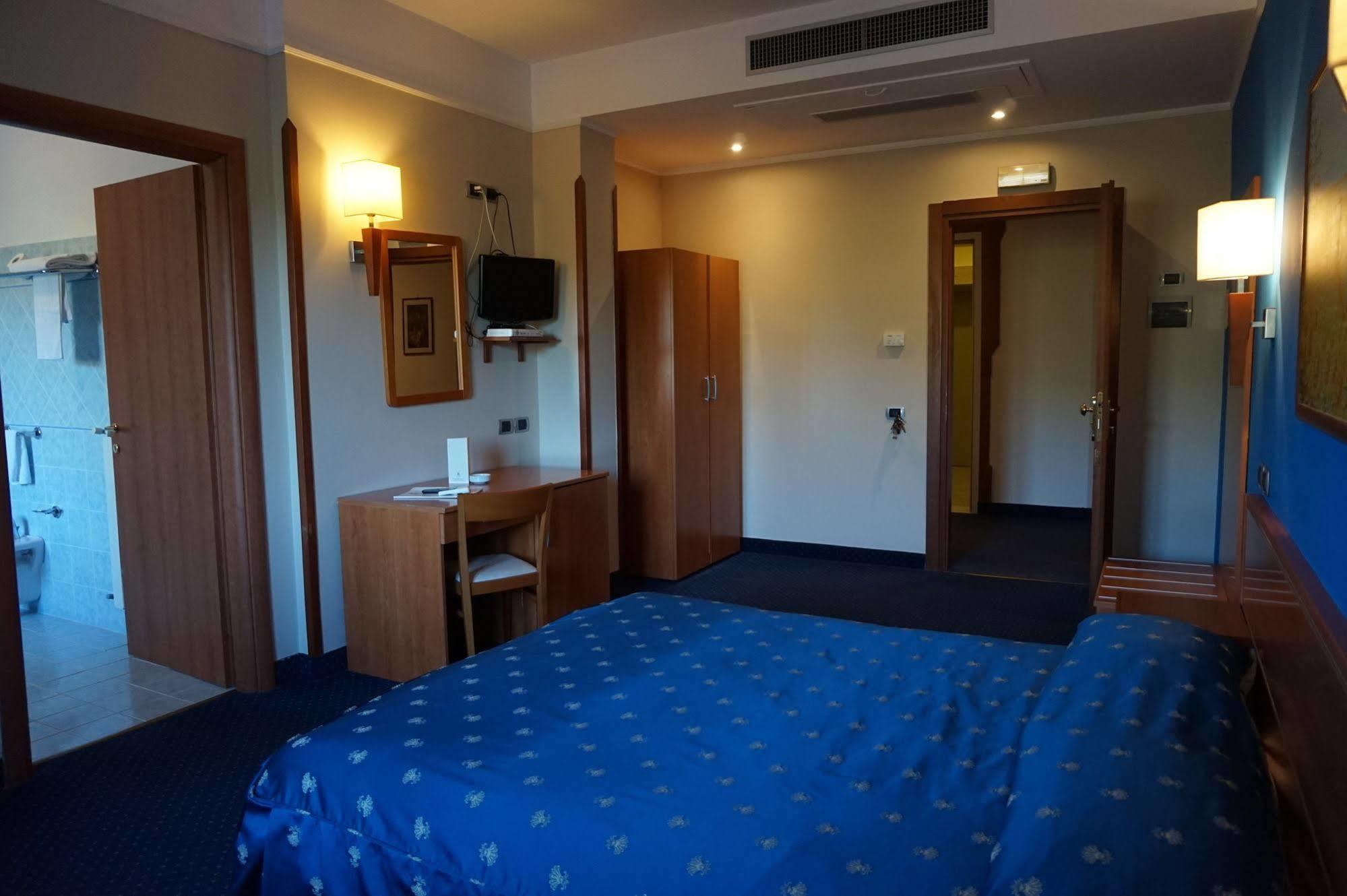 Bel Sito Hotel Due Torri Manocalzati Екстер'єр фото