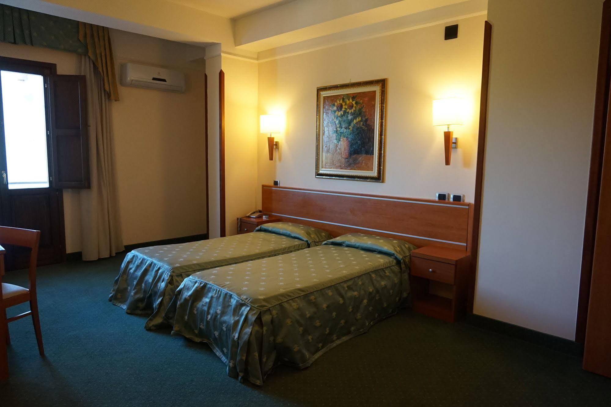 Bel Sito Hotel Due Torri Manocalzati Екстер'єр фото