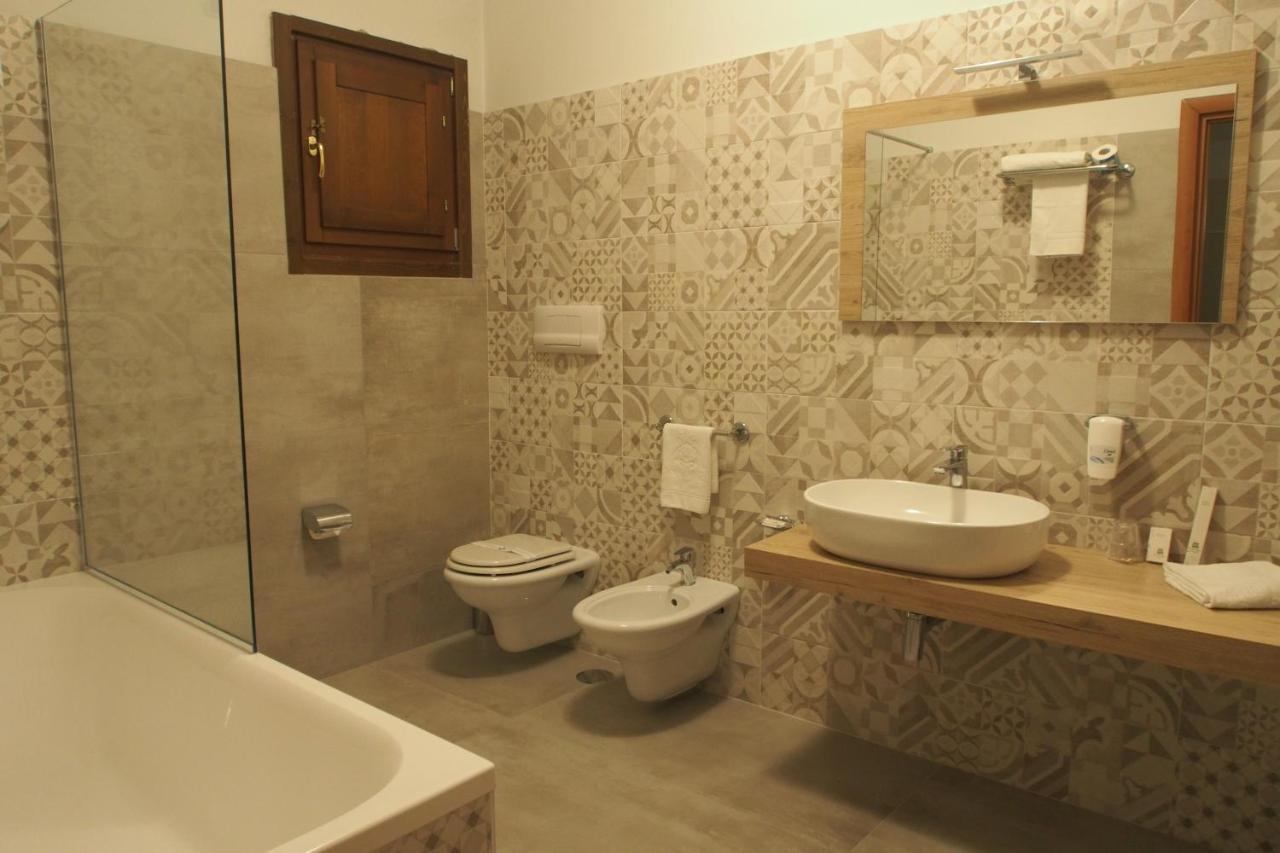Bel Sito Hotel Due Torri Manocalzati Екстер'єр фото